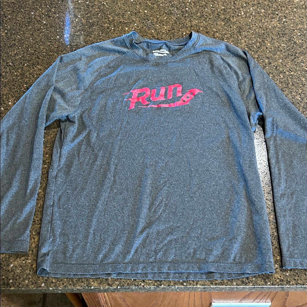 Saucony Long Sleeve Shirt with Pink 'Run' Graphic